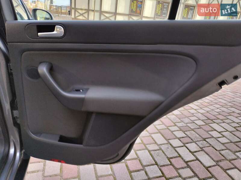 Хэтчбек Volkswagen Golf Plus 2007 в Ровно