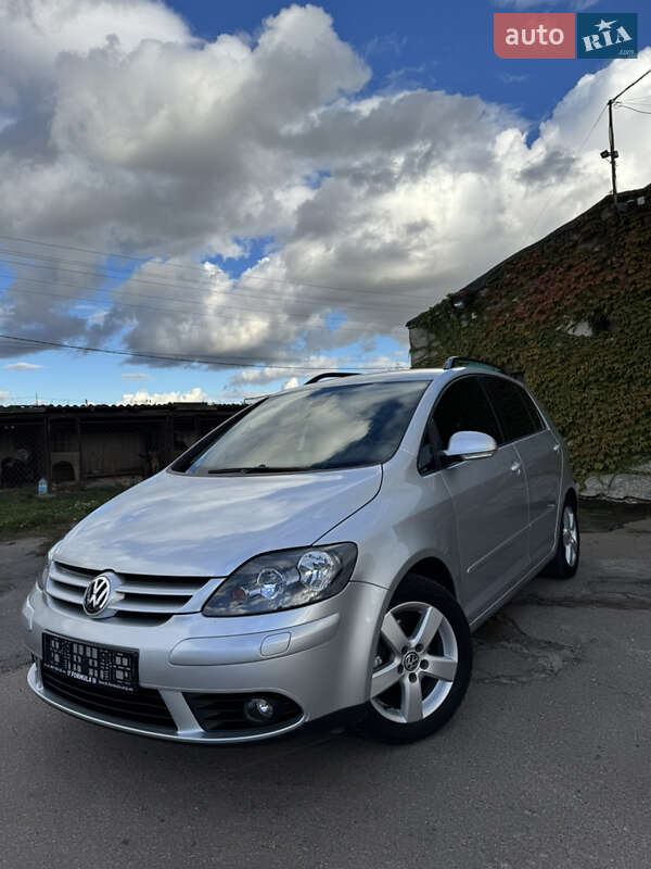 Хэтчбек Volkswagen Golf Plus 2008 в 