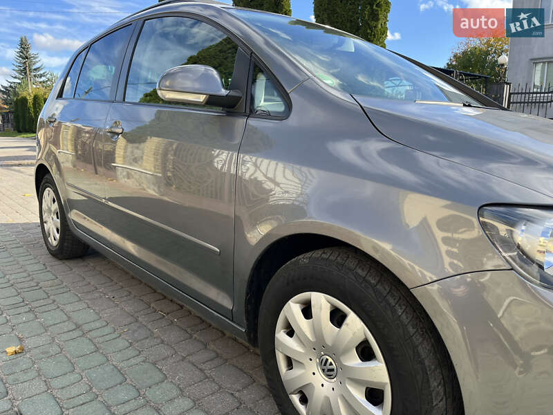 Хетчбек Volkswagen Golf Plus 2011 в Луцьку фото 6 Хетчбек Volkswagen Golf Plus 2011 в Луцьку
