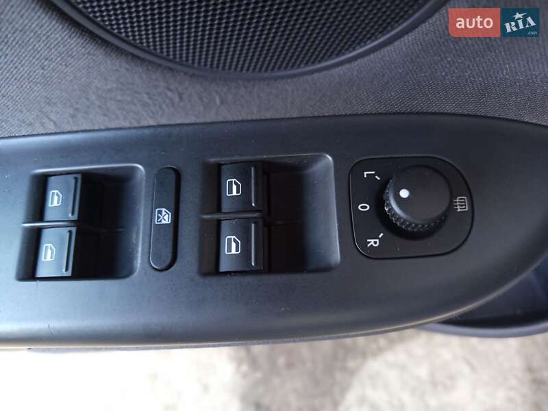 Хэтчбек Volkswagen Golf Plus 2005 в Дрогобыче фото 52 Хэтчбек Volkswagen Golf Plus 2005 в Дрогобыче