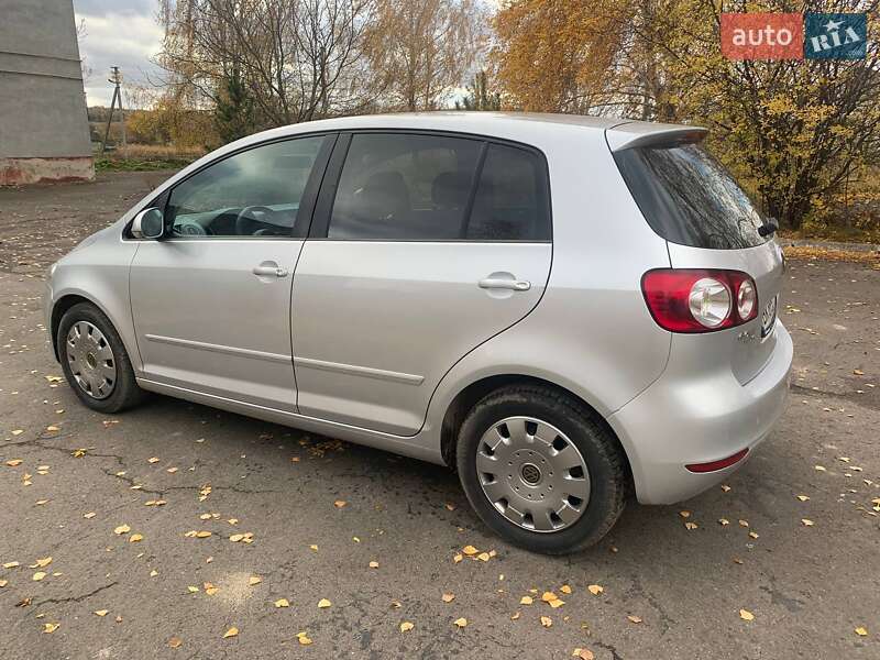 Хэтчбек Volkswagen Golf Plus 2011 в Ровно