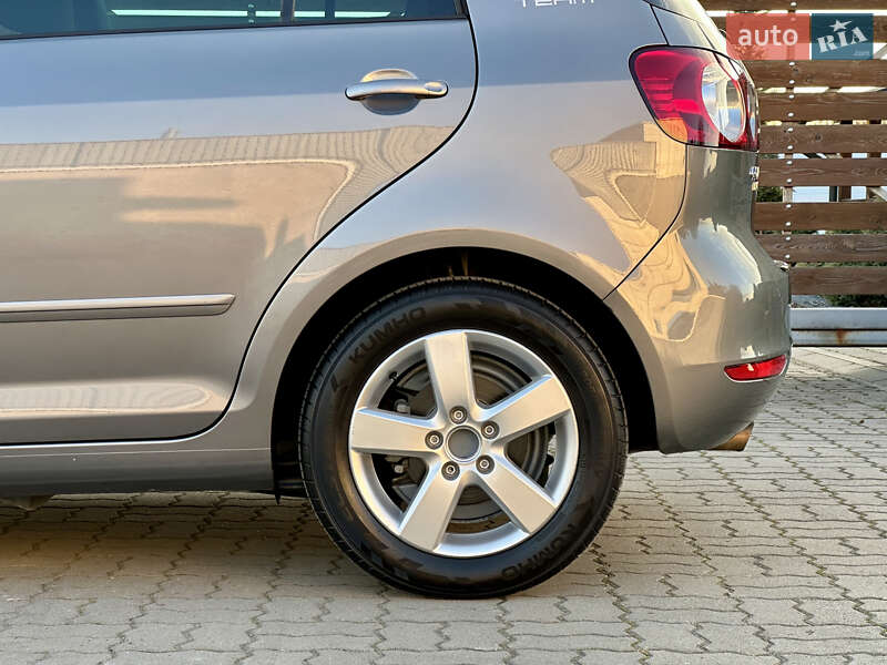 Хэтчбек Volkswagen Golf Plus 2011 в Стрые