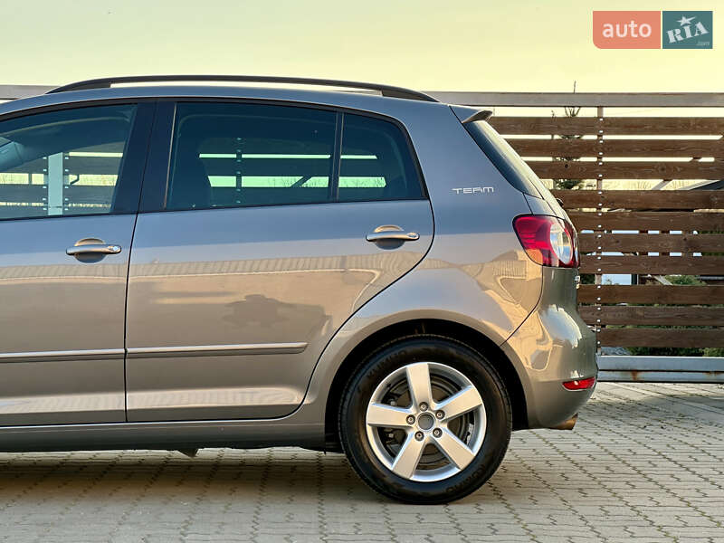 Хэтчбек Volkswagen Golf Plus 2011 в Стрые