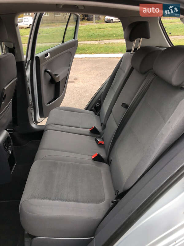 Хэтчбек Volkswagen Golf Plus 2006 в Ровно