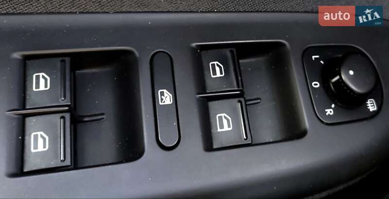 Хетчбек Volkswagen Golf Plus 2013 в Рені