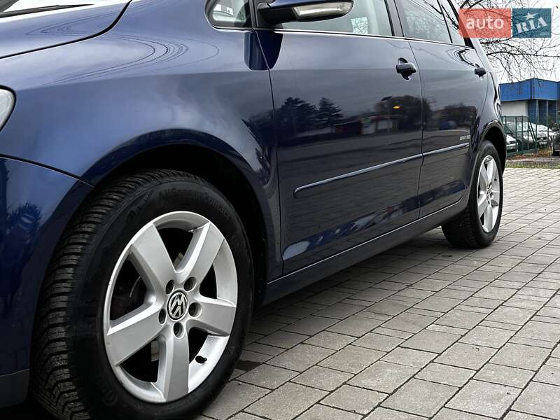 Хэтчбек Volkswagen Golf Plus 2009 в Красилове