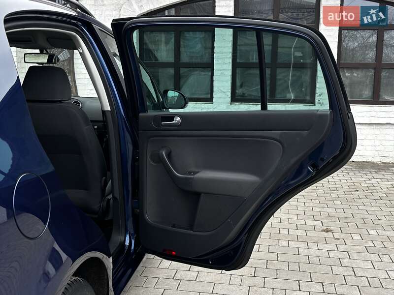 Хэтчбек Volkswagen Golf Plus 2009 в Красилове