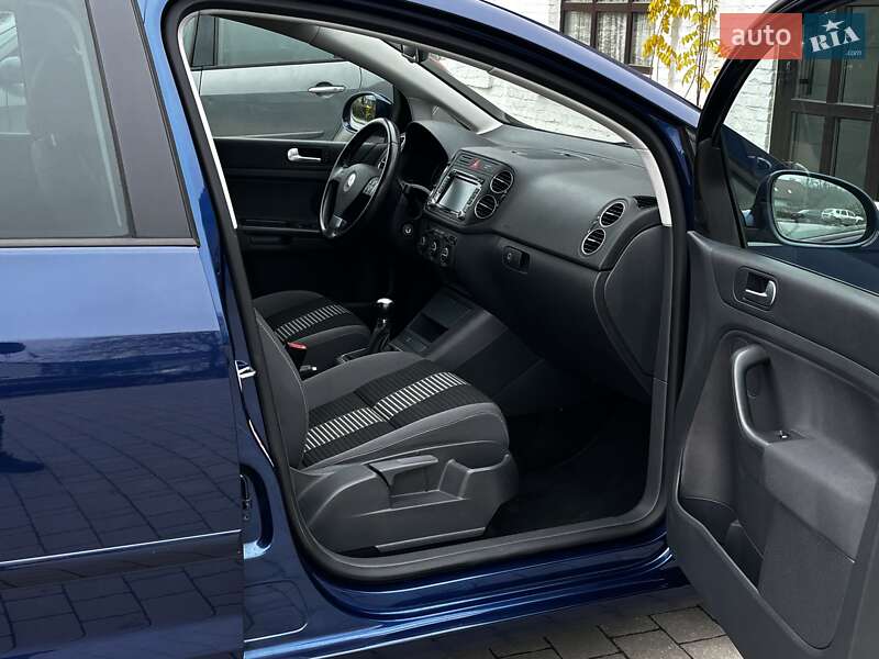 Хэтчбек Volkswagen Golf Plus 2009 в Красилове