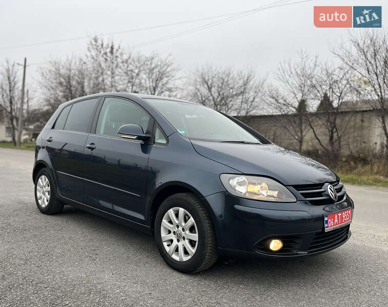 Хэтчбек Volkswagen Golf Plus 2007 в Звягеле фото 3 Хэтчбек Volkswagen Golf Plus 2007 в Звягеле