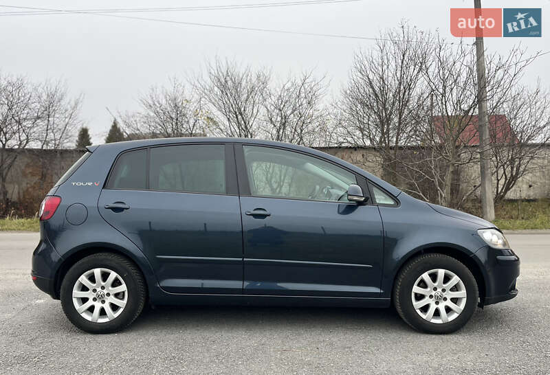 Хэтчбек Volkswagen Golf Plus 2007 в Звягеле фото 4 Хэтчбек Volkswagen Golf Plus 2007 в Звягеле