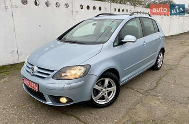 Хэтчбек Volkswagen Golf Plus 2008 в Киеве