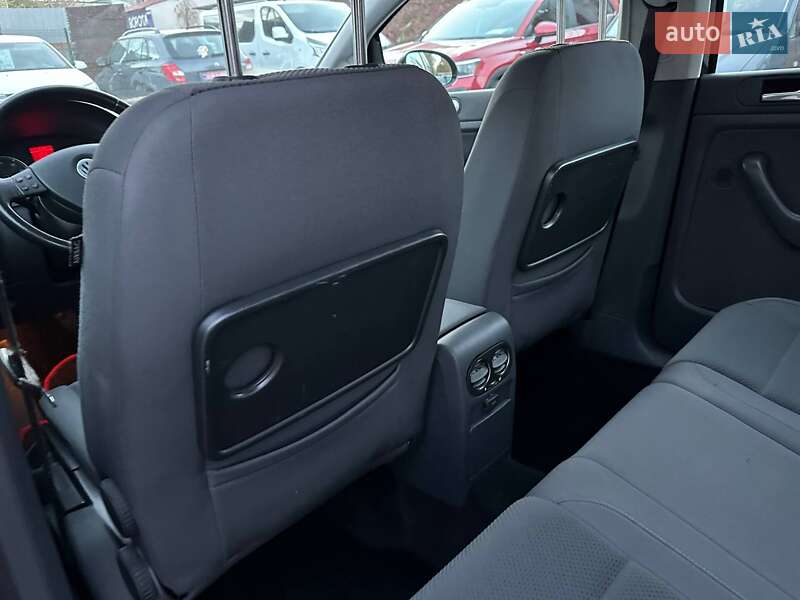 Хэтчбек Volkswagen Golf Plus 2008 в Каменском