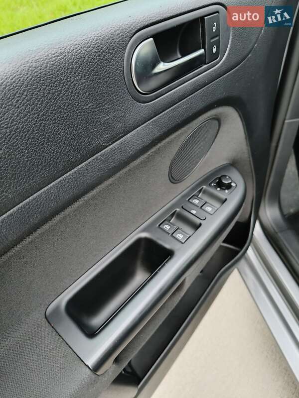 Хэтчбек Volkswagen Golf Plus 2009 в Луцке фото 31 Хэтчбек Volkswagen Golf Plus 2009 в Луцке