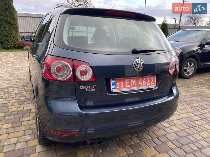 Хетчбек Volkswagen Golf Plus 2009 в Нововолинську
