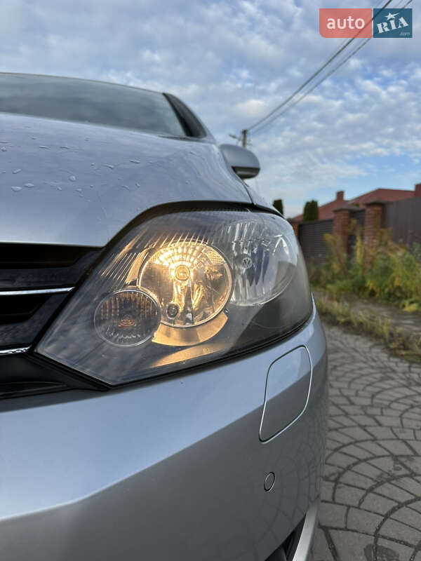 Хетчбек Volkswagen Golf Plus 2009 в Луцьку фото 10 Хетчбек Volkswagen Golf Plus 2009 в Луцьку