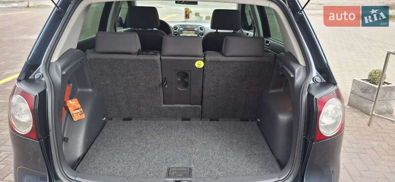 Хетчбек Volkswagen Golf Plus 2005 в Ірпені