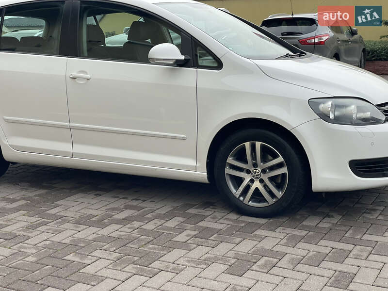 Хэтчбек Volkswagen Golf Plus 2010 в Виноградове