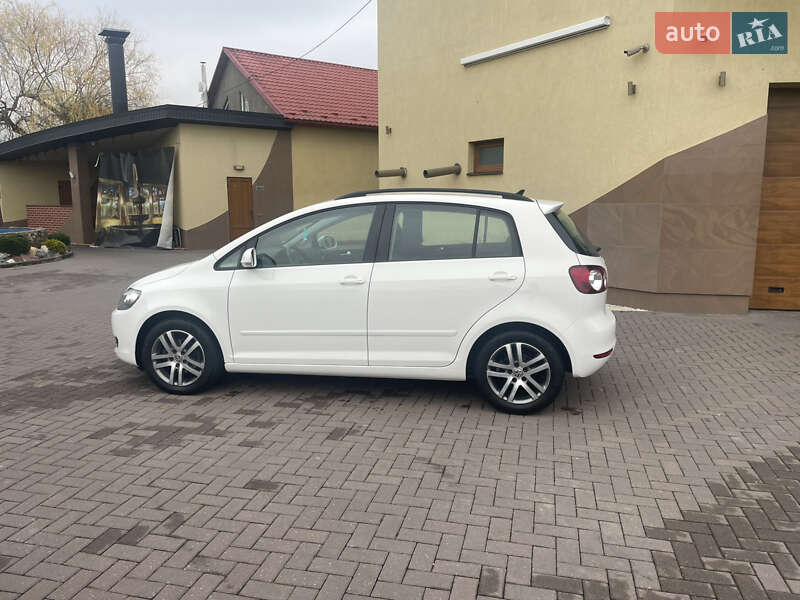Хэтчбек Volkswagen Golf Plus 2010 в Виноградове