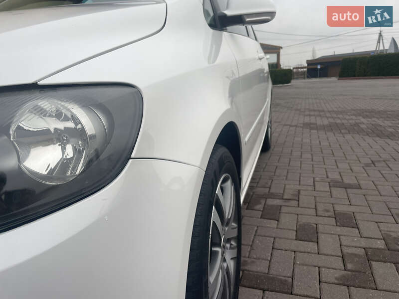 Хэтчбек Volkswagen Golf Plus 2010 в Виноградове