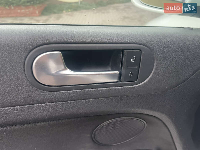 Хэтчбек Volkswagen Golf Plus 2010 в Виноградове