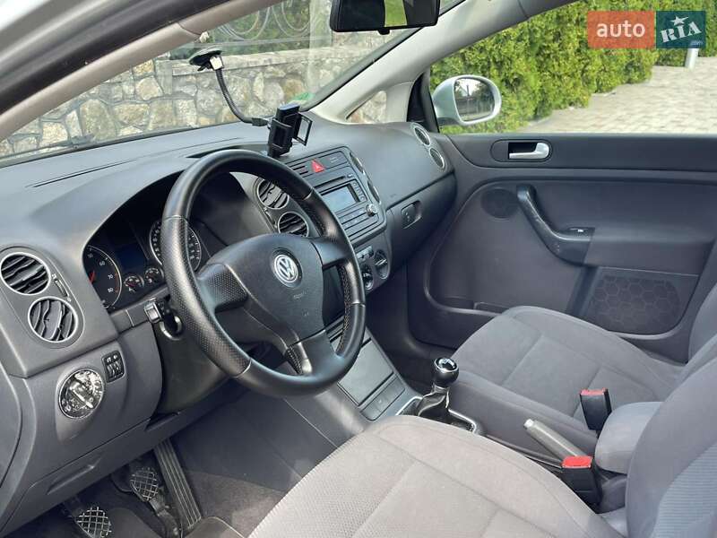 Хэтчбек Volkswagen Golf Plus 2007 в Вознесенске фото 5 Хэтчбек Volkswagen Golf Plus 2007 в Вознесенске