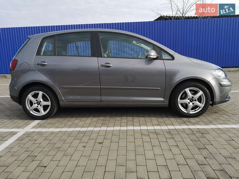 Хэтчбек Volkswagen Golf Plus 2008 в Калуше
