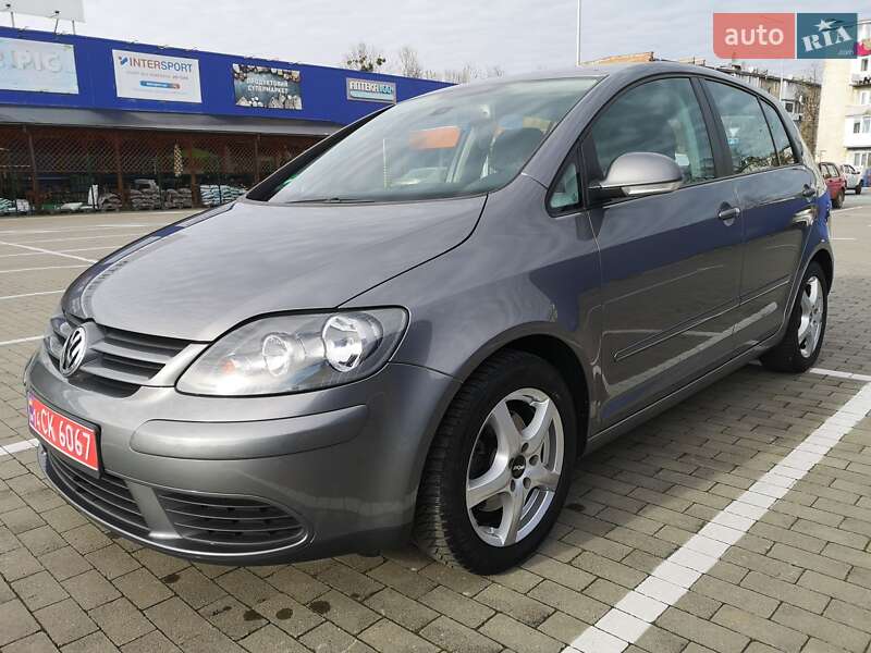Хэтчбек Volkswagen Golf Plus 2008 в Калуше