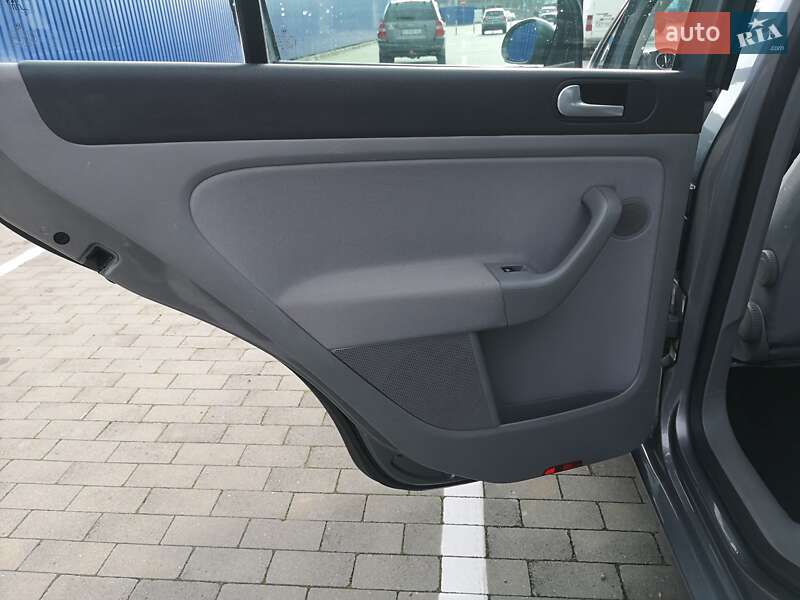 Хэтчбек Volkswagen Golf Plus 2008 в Калуше