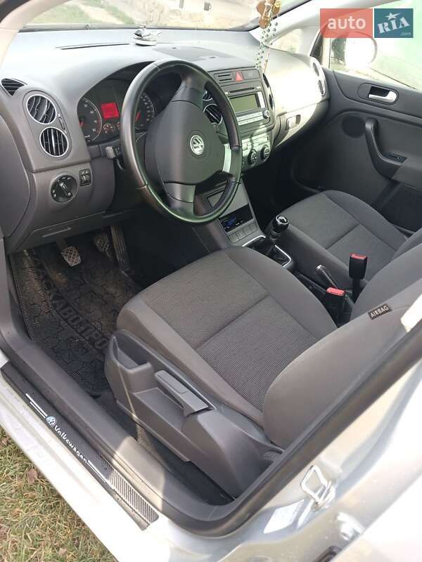 Хэтчбек Volkswagen Golf Plus 2008 в Надворной