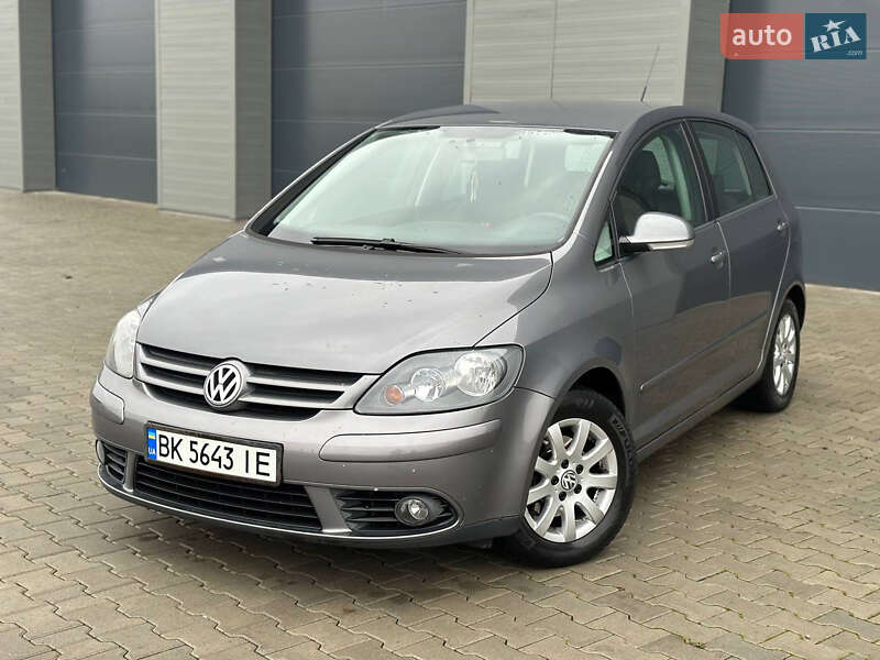 Хэтчбек Volkswagen Golf Plus 2006 в Сарнах