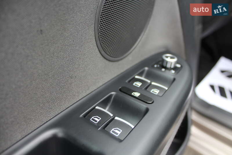 Хэтчбек Volkswagen Golf Plus 2010 в Дрогобыче