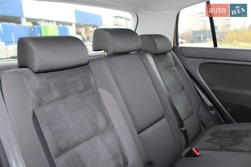 Хэтчбек Volkswagen Golf Plus 2010 в Дрогобыче