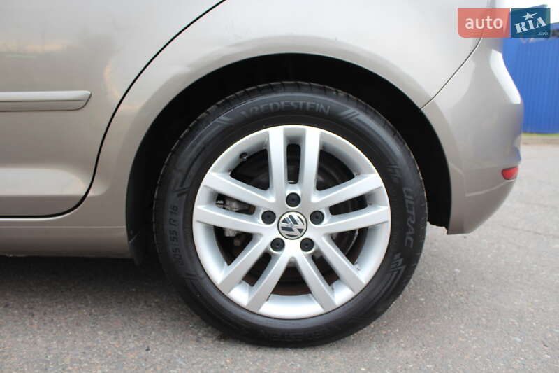 Хэтчбек Volkswagen Golf Plus 2010 в Дрогобыче