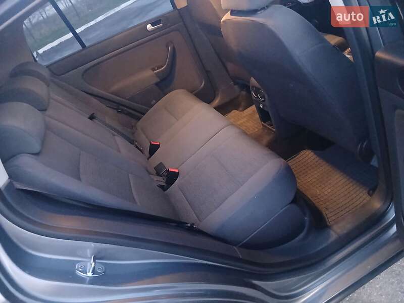 Хэтчбек Volkswagen Golf Plus 2006 в Киеве