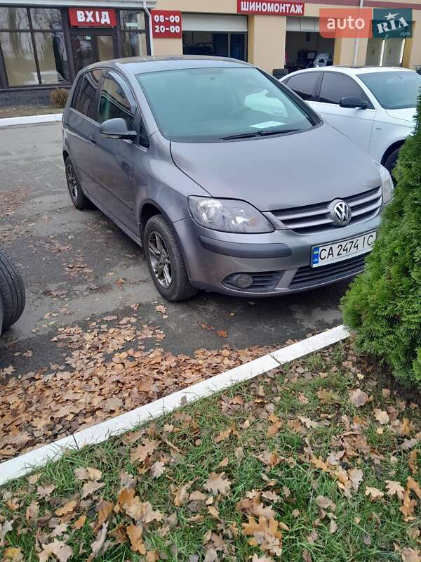 Хэтчбек Volkswagen Golf Plus 2006 в Киеве