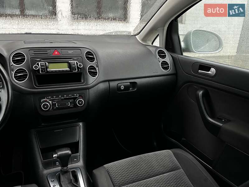 Хэтчбек Volkswagen Golf Plus 2010 в Красилове