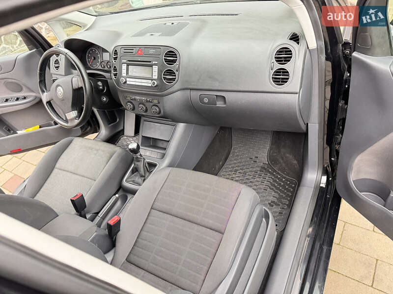 Хэтчбек Volkswagen Golf Plus 2008 в Сваляве