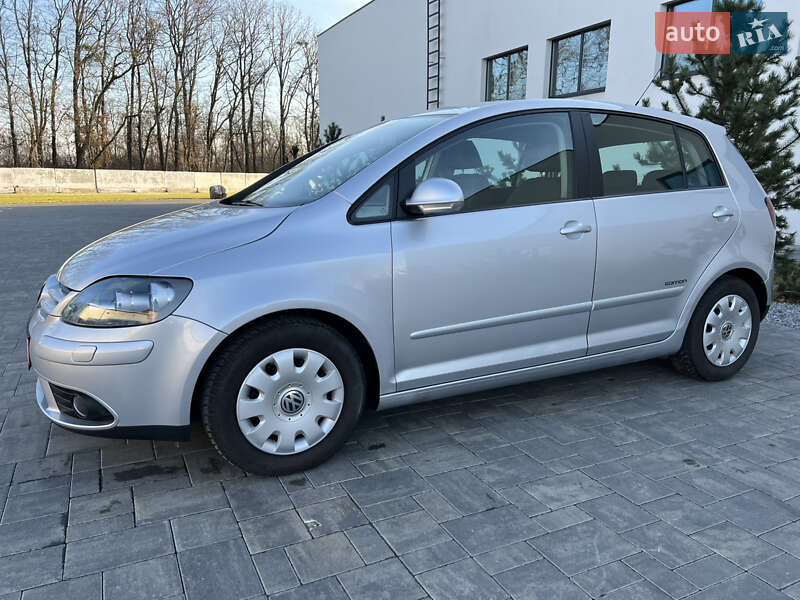 Хэтчбек Volkswagen Golf Plus 2008 в Луцке