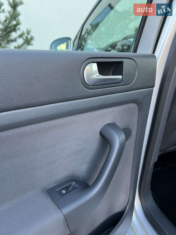 Хэтчбек Volkswagen Golf Plus 2008 в Луцке