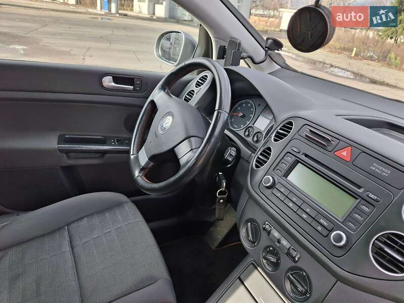 Хэтчбек Volkswagen Golf Plus 2006 в Конотопе
