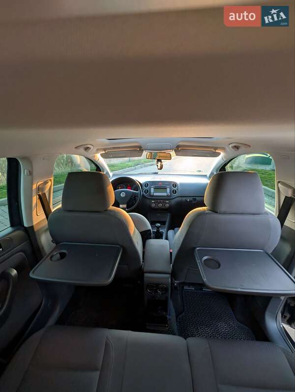 Хетчбек Volkswagen Golf Plus 2006 в Новомосковську