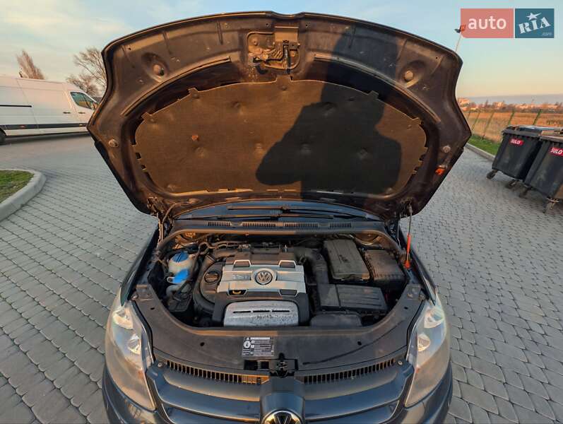 Хетчбек Volkswagen Golf Plus 2006 в Новомосковську