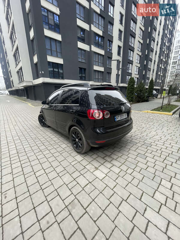 Хэтчбек Volkswagen Golf Plus 2007 в Ивано-Франковске фото 4 Хэтчбек Volkswagen Golf Plus 2007 в Ивано-Франковске