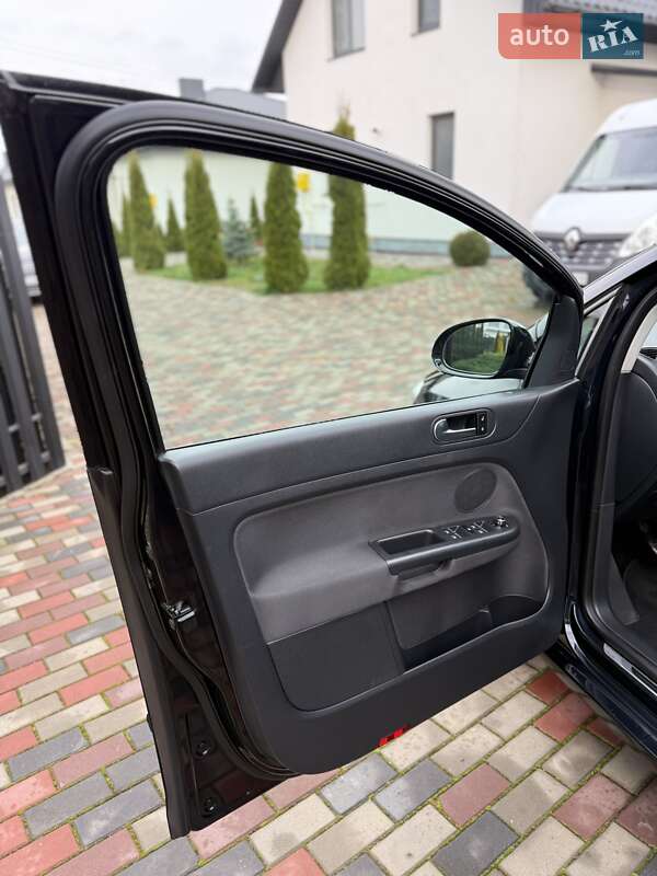 Хэтчбек Volkswagen Golf Plus 2011 в Луцке