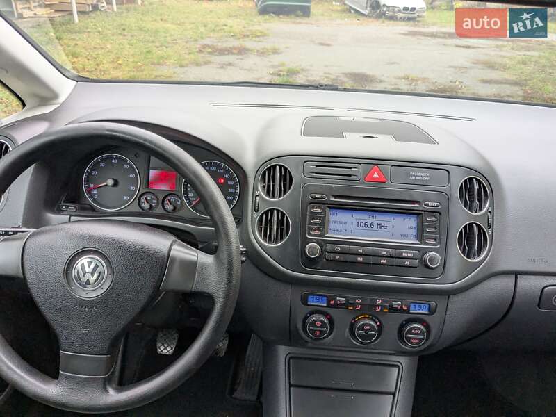 Хетчбек Volkswagen Golf Plus 2005 в Звягелі фото 41 Хетчбек Volkswagen Golf Plus 2005 в Звягелі