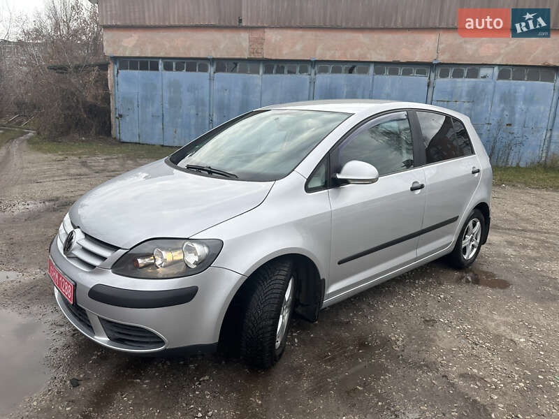 Хэтчбек Volkswagen Golf Plus 2005 в Нежине