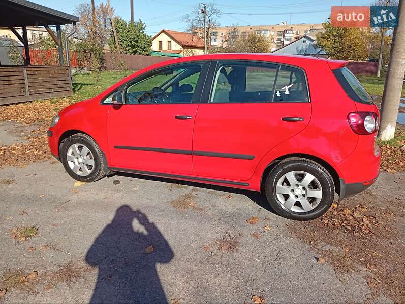 Хэтчбек Volkswagen Golf Plus 2009 в Казатине