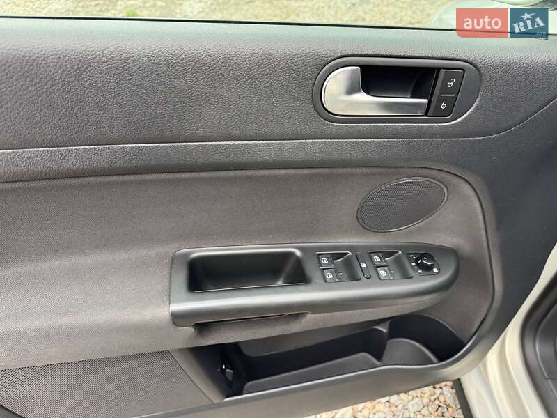 Хэтчбек Volkswagen Golf Plus 2010 в Полтаве фото 41 Хэтчбек Volkswagen Golf Plus 2010 в Полтаве