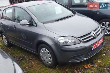 Хетчбек Volkswagen Golf Plus 2005 в Дніпрі