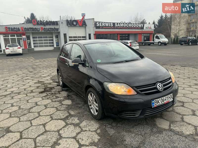 Хэтчбек Volkswagen Golf Plus 2005 в Турке фото 4 Хэтчбек Volkswagen Golf Plus 2005 в Турке